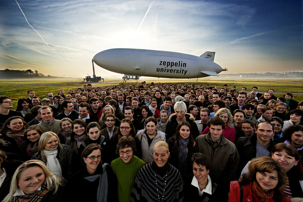 Studenten und Dozenten der Zeppelin University